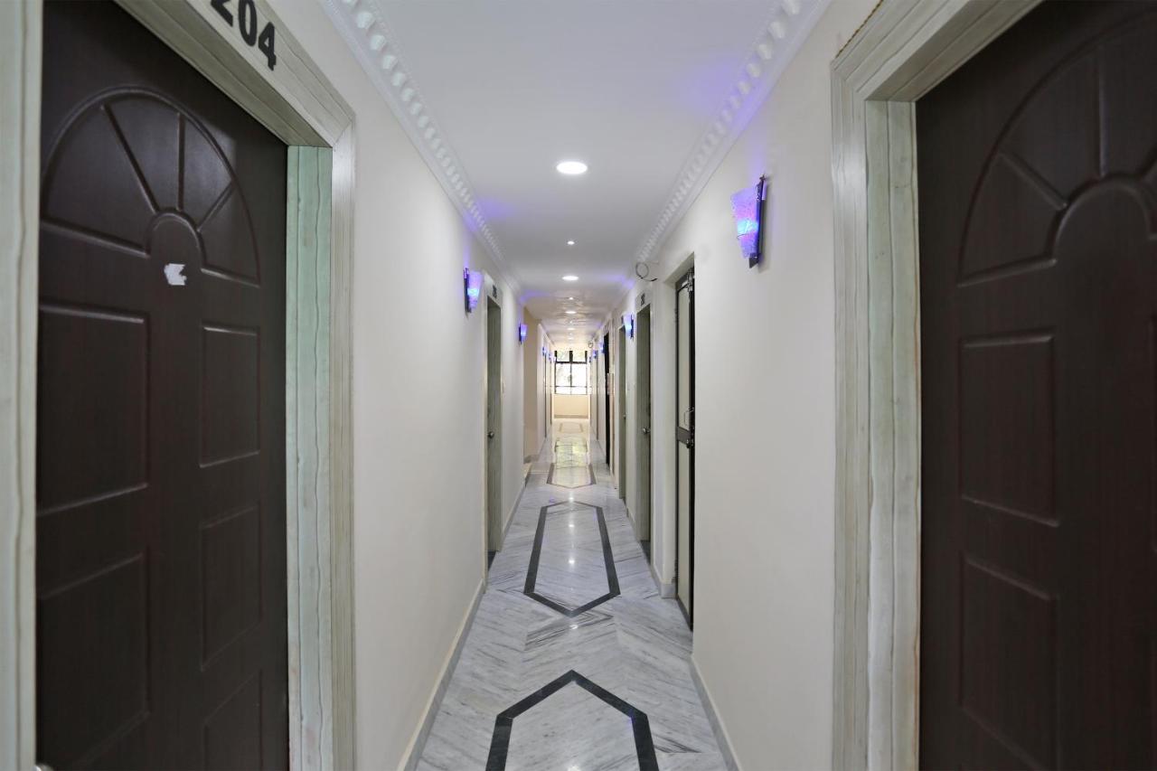 בובנשוואר Oyo Flagship 9964 Hotel Shine מראה חיצוני תמונה